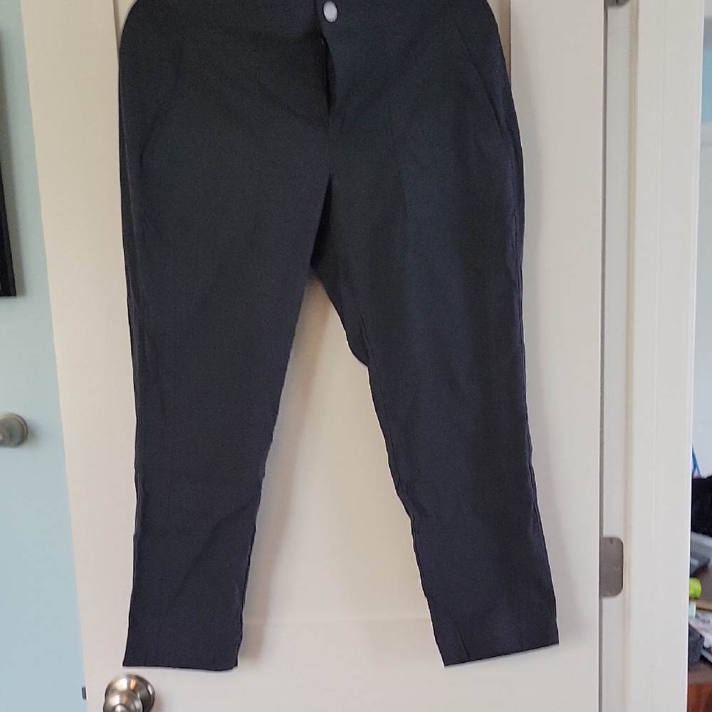 Athleta Women's Charcoal Capris